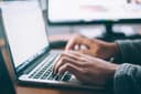 The Ultimate Guide to Using an AI Cover Letter Generator to Get Hired in 2025